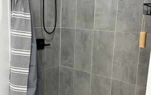 Cozy Hidden Woodland Retreat Near the Lake - Moneta, Virginia