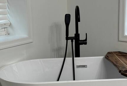 Cozy Hidden Woodland Retreat Near the Lake - Moneta, Virginia