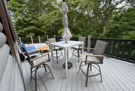 Cozy Hidden Woodland Retreat Near the Lake - Moneta, Virginia