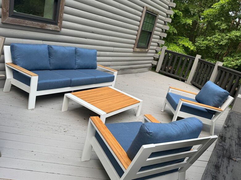 Cozy Hidden Woodland Retreat Near the Lake - Moneta, Virginia