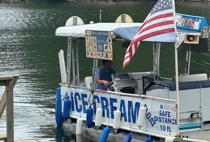 Cozy Hidden Woodland Retreat Near the Lake - Moneta, Virginia