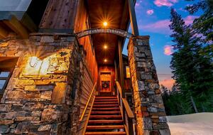 Award Winning Posh Truckee Ski Home by the Slopes - Truckee, California