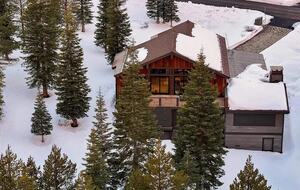 Award Winning Posh Truckee Ski Home by the Slopes - Truckee, California