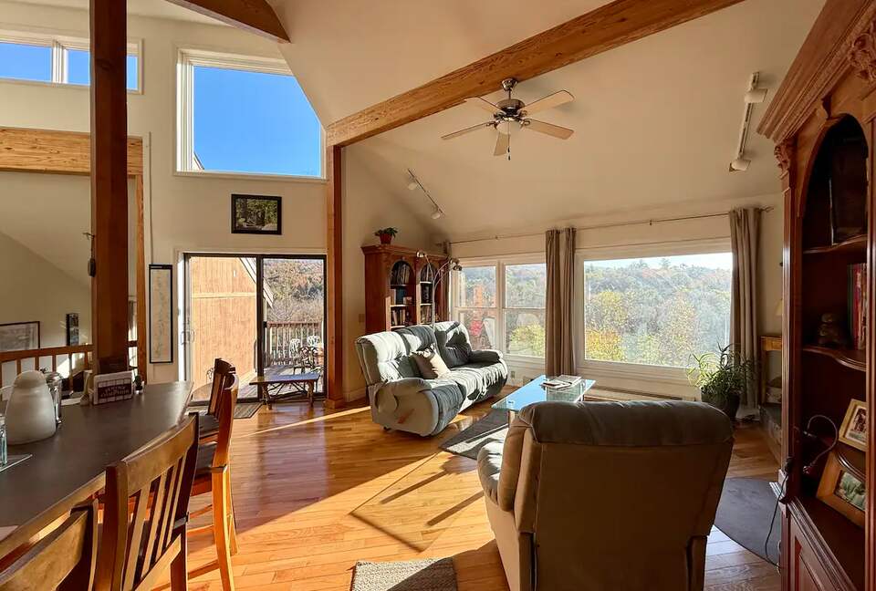 Cozy Mountain Stay with Short 5 Minute Walk to the Slopes - Hunter, New York