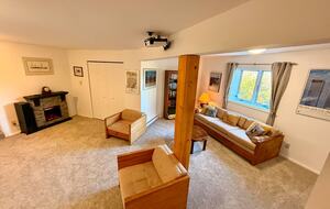 Cozy Mountain Stay with Short 5 Minute Walk to the Slopes - Hunter, New York