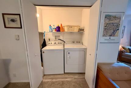 Cozy Mountain Stay with Short 5 Minute Walk to the Slopes - Hunter, New York