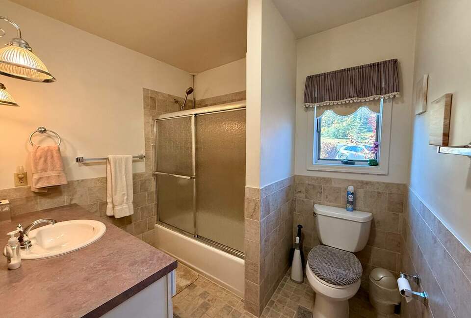 Cozy Mountain Stay with Short 5 Minute Walk to the Slopes - Hunter, New York