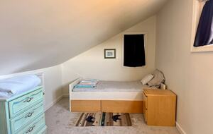 Cozy Mountain Stay with Short 5 Minute Walk to the Slopes - Hunter, New York