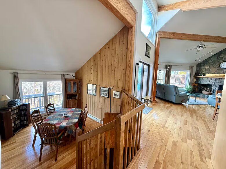 Cozy Mountain Stay with Short 5 Minute Walk to the Slopes - Hunter, New York