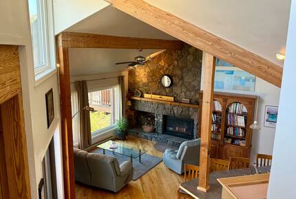 Cozy Mountain Stay with Short 5 Minute Walk to the Slopes - Hunter, New York
