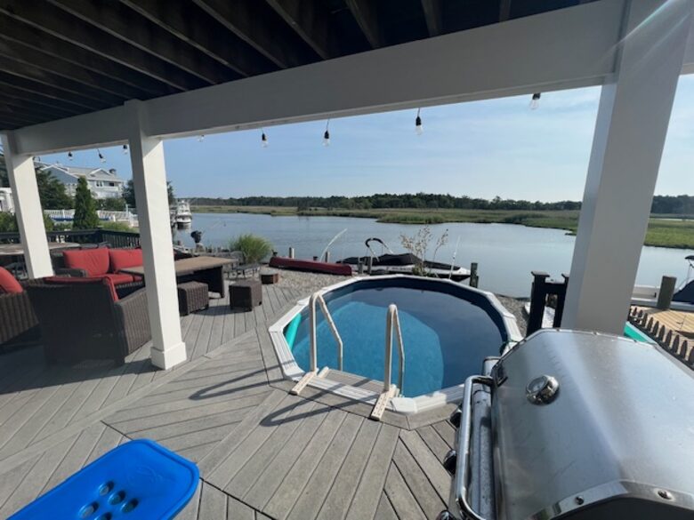 Waterfront Coastal Retreat on Barnegat Bay - Brick, New Jersey