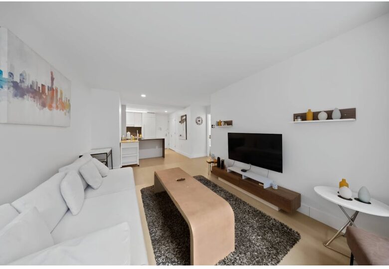 Bright & Stylish Flatiron Residence - New York, New York