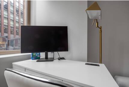 Bright & Stylish Flatiron Residence - New York, New York