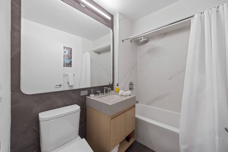 Bright & Stylish Flatiron Residence - New York, New York