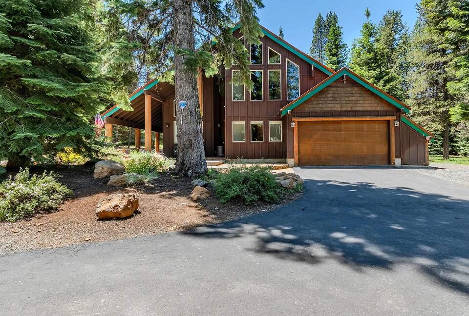 Timber Circle Retreat | Cozy Woodland Home Near Lake of the Woods - Klamath Falls, Oregon