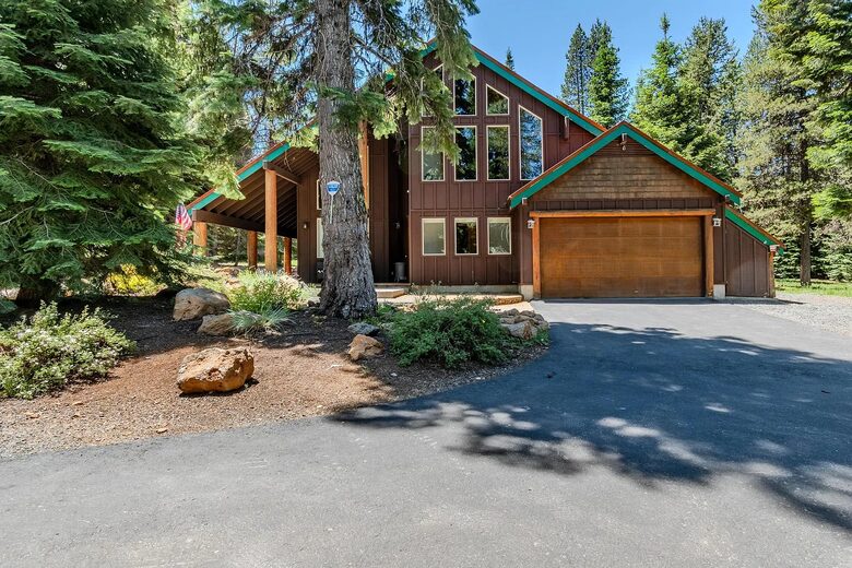 Timber Circle Retreat | Cozy Woodland Home Near Lake of the Woods - Klamath Falls, Oregon
