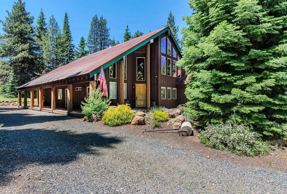Timber Circle Retreat | Cozy Woodland Home Near Lake of the Woods - Klamath Falls, Oregon