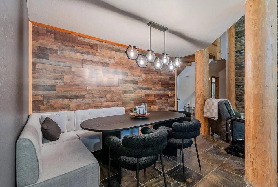 Timber Circle Retreat | Cozy Woodland Home Near Lake of the Woods - Klamath Falls, Oregon