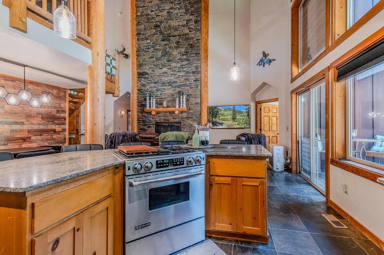 Timber Circle Retreat | Cozy Woodland Home Near Lake of the Woods - Klamath Falls, Oregon