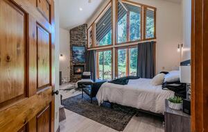 Timber Circle Retreat | Cozy Woodland Home Near Lake of the Woods - Klamath Falls, Oregon