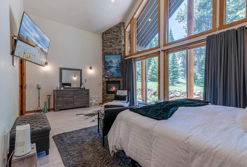 Timber Circle Retreat | Cozy Woodland Home Near Lake of the Woods - Klamath Falls, Oregon