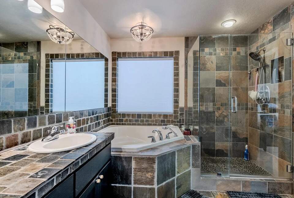 Timber Circle Retreat | Cozy Woodland Home Near Lake of the Woods - Klamath Falls, Oregon