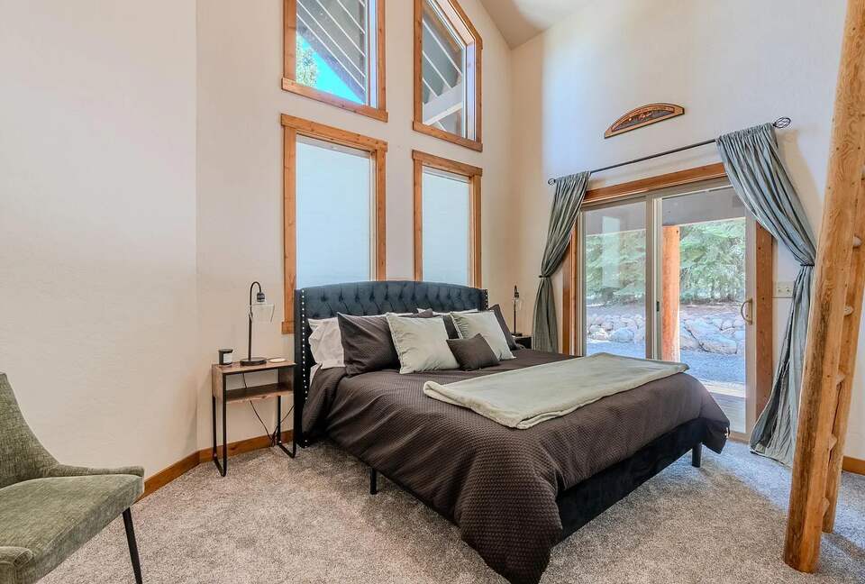 Timber Circle Retreat | Cozy Woodland Home Near Lake of the Woods - Klamath Falls, Oregon