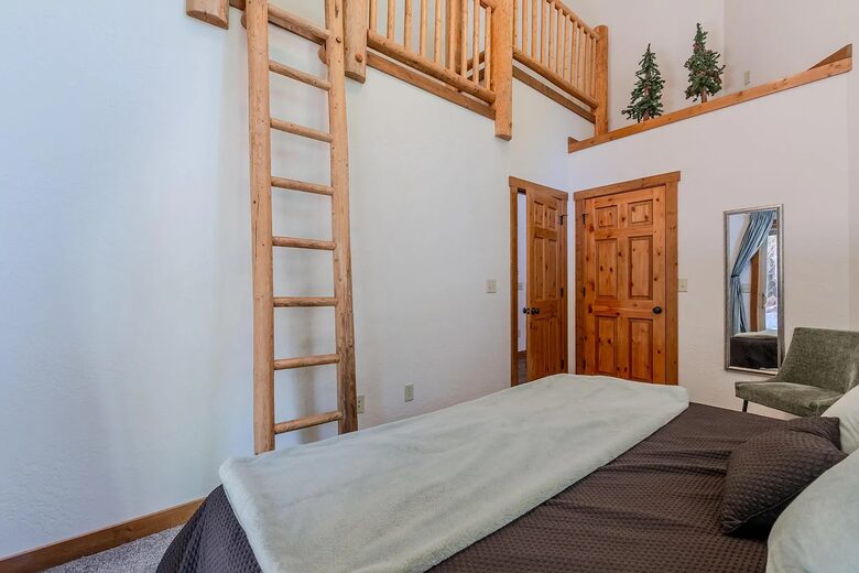 Timber Circle Retreat | Cozy Woodland Home Near Lake of the Woods - Klamath Falls, Oregon