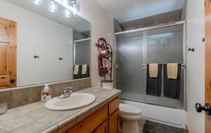 Timber Circle Retreat | Cozy Woodland Home Near Lake of the Woods - Klamath Falls, Oregon