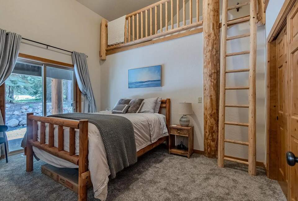 Timber Circle Retreat | Cozy Woodland Home Near Lake of the Woods - Klamath Falls, Oregon