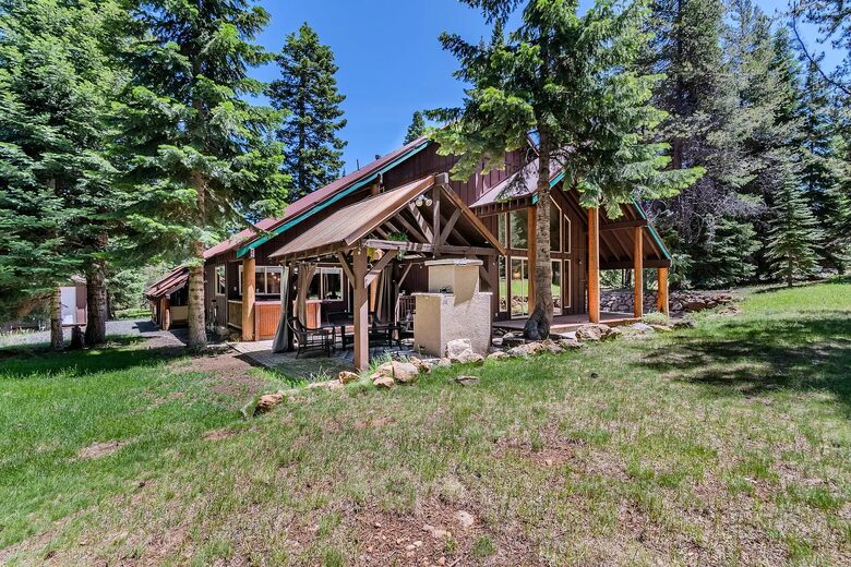 Timber Circle Retreat | Cozy Woodland Home Near Lake of the Woods - Klamath Falls, Oregon