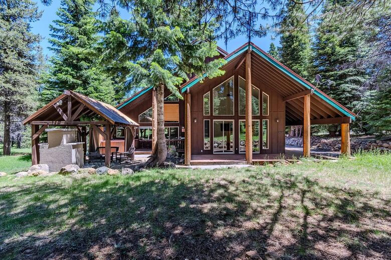 Timber Circle Retreat | Cozy Woodland Home Near Lake of the Woods - Klamath Falls, Oregon