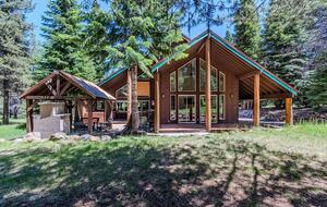 Timber Circle Retreat | Cozy Woodland Home Near Lake of the Woods - Klamath Falls, Oregon