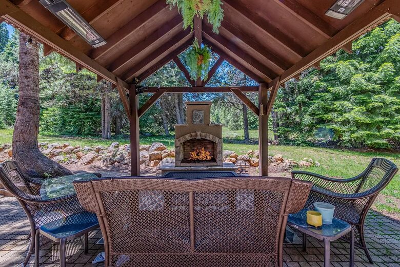 Timber Circle Retreat | Cozy Woodland Home Near Lake of the Woods - Klamath Falls, Oregon