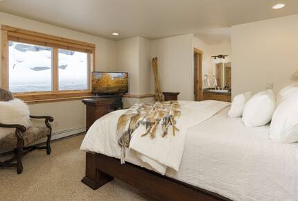 Equity Residences, Ski-In/Ski-Out Chalet at Big Sky Resort - Big Sky, Montana