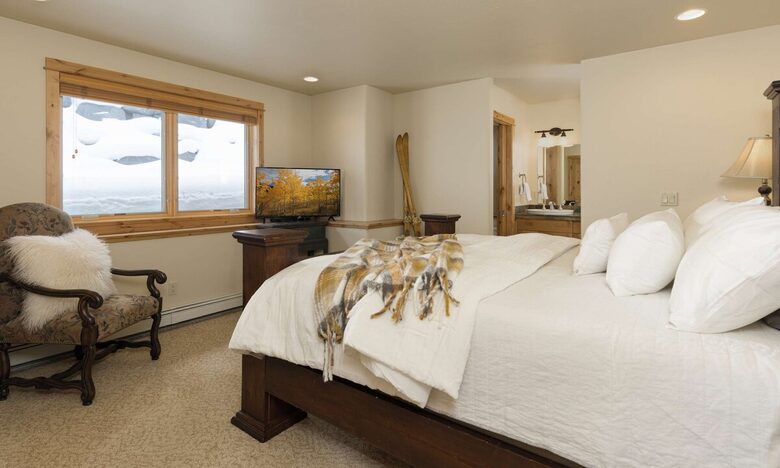 Equity Residences, Ski-In/Ski-Out Chalet at Big Sky Resort - Big Sky, Montana