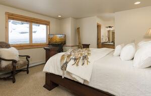 Equity Residences, Ski-In/Ski-Out Chalet at Big Sky Resort - Big Sky, Montana