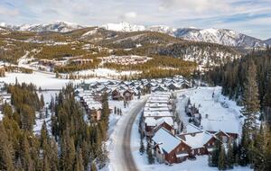 Equity Residences, Ski-In/Ski-Out Chalet at Big Sky Resort - Big Sky, Montana