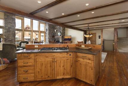 Equity Residences, Ski-In/Ski-Out Chalet at Big Sky Resort - Big Sky, Montana