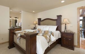 Equity Residences, Ski-In/Ski-Out Chalet at Big Sky Resort - Big Sky, Montana