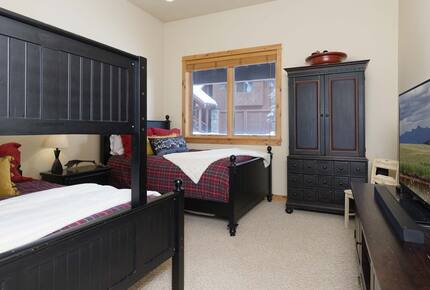 Equity Residences, Ski-In/Ski-Out Chalet at Big Sky Resort - Big Sky, Montana