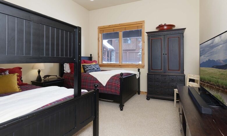 Equity Residences, Ski-In/Ski-Out Chalet at Big Sky Resort - Big Sky, Montana