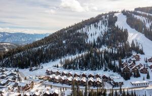 Equity Residences, Ski-In/Ski-Out Chalet at Big Sky Resort - Big Sky, Montana