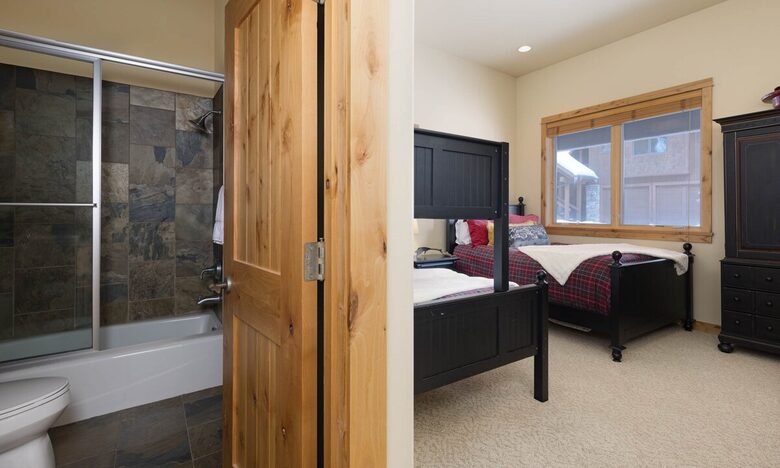 Equity Residences, Ski-In/Ski-Out Chalet at Big Sky Resort - Big Sky, Montana