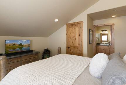 Equity Residences, Ski-In/Ski-Out Chalet at Big Sky Resort - Big Sky, Montana