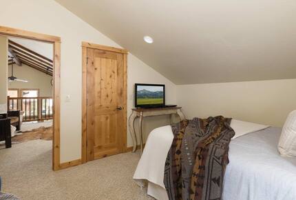 Equity Residences, Ski-In/Ski-Out Chalet at Big Sky Resort - Big Sky, Montana