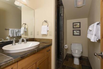 Equity Residences, Ski-In/Ski-Out Chalet at Big Sky Resort - Big Sky, Montana