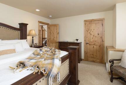Equity Residences, Ski-In/Ski-Out Chalet at Big Sky Resort - Big Sky, Montana