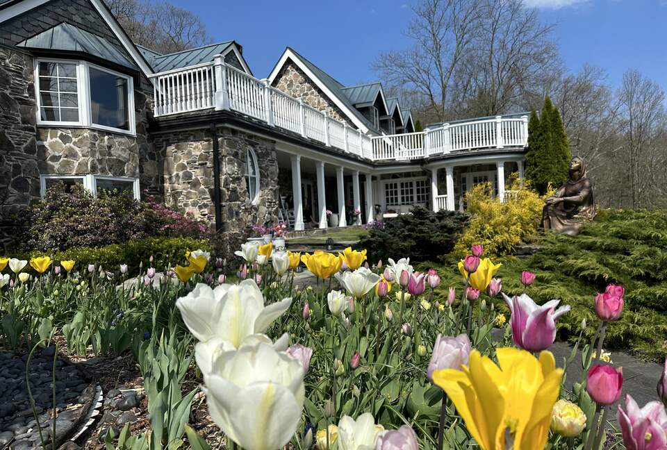 Easter's First Blooms at the Estate and Late April Exclusive Tulip Extravaganza - Woodstock, New York
