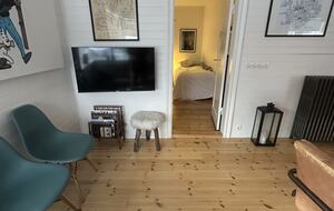 Inviting Town-Center residence With Cozy Lower Lounge - Akureyri, Iceland